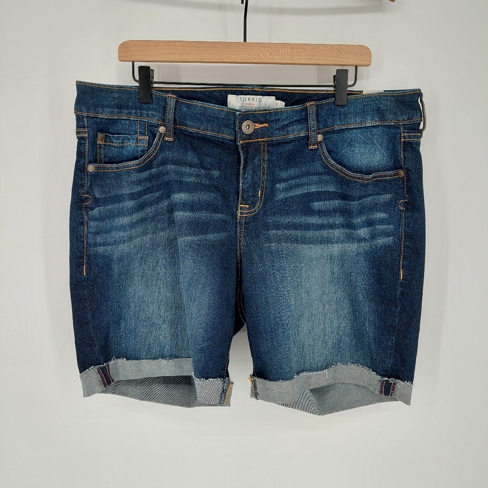 Torrid Denim Cut Off Flip Hem Shorts, Sz 16